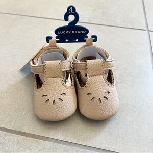 Lucky Brand Size 4 Baby Girl Velcro Vegan Leather Tan Infant Dress Shoes